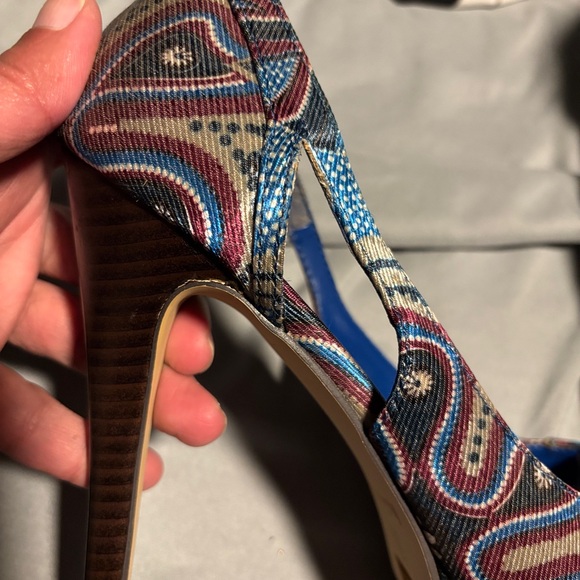 EUC Fergi tall heels - Picture 5 of 5